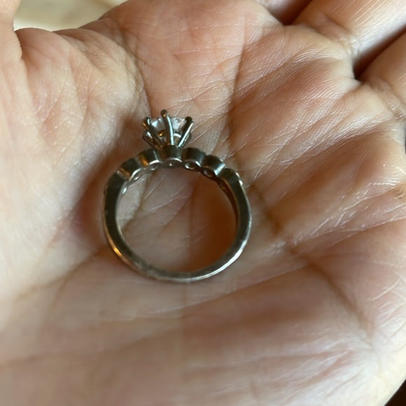Silver ring - Picture 3 of 3